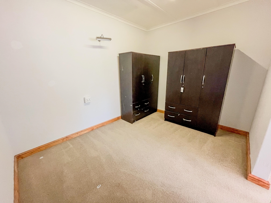 To Let 3 Bedroom Property for Rent in Thornton Western Cape